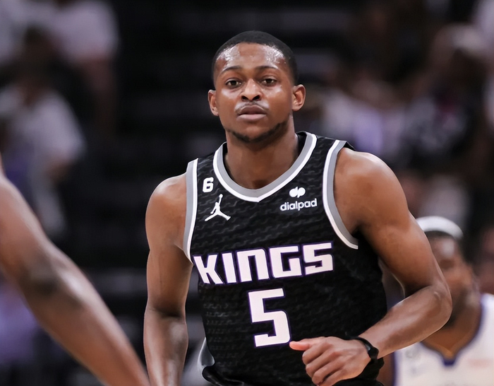 易游yy体育-关键时刻萨克拉门托国王遗憾出局：欧联节点到来，更衣室稳定，轮换策略成焦点